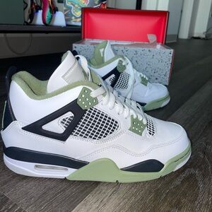 Women's Air Jordan 4 Retro Sneakers in White and Green